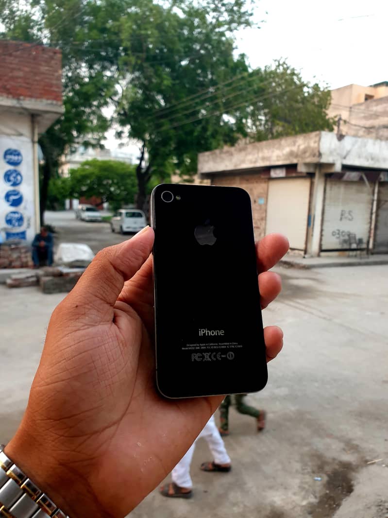 Apple iPhone 4 1