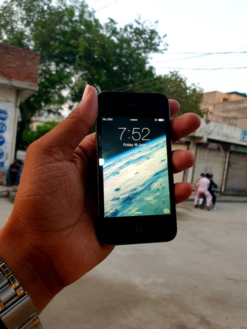 Apple iPhone 4 4