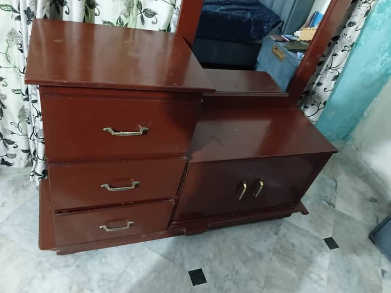 Dressing Table 3