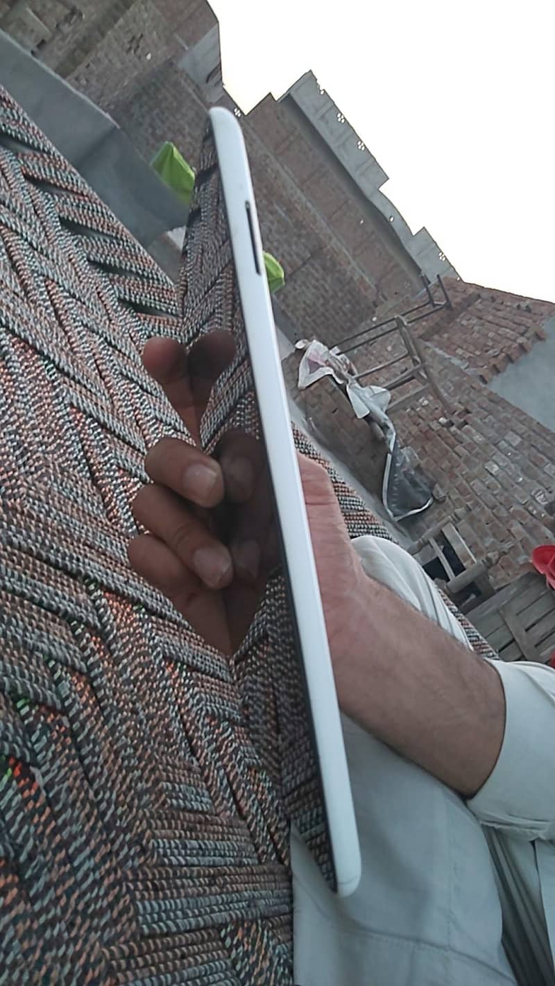 M. I  tablet 1