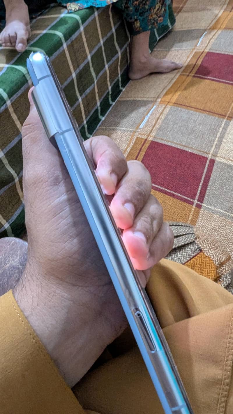 Google Pixel 8 Pro 2