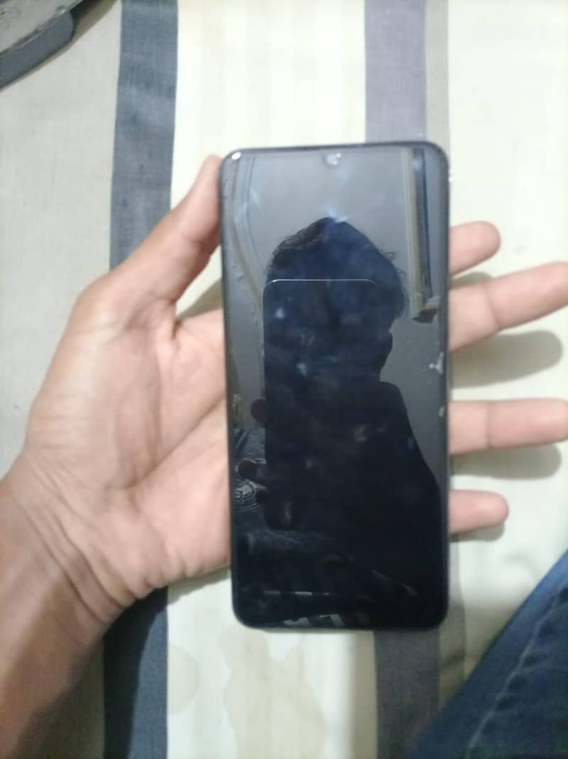 Realme Note 60 4