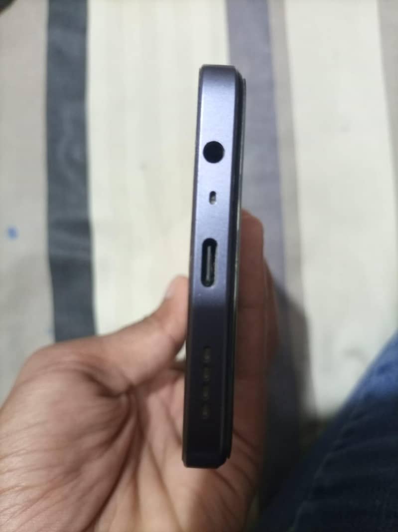 Realme Note 60 7