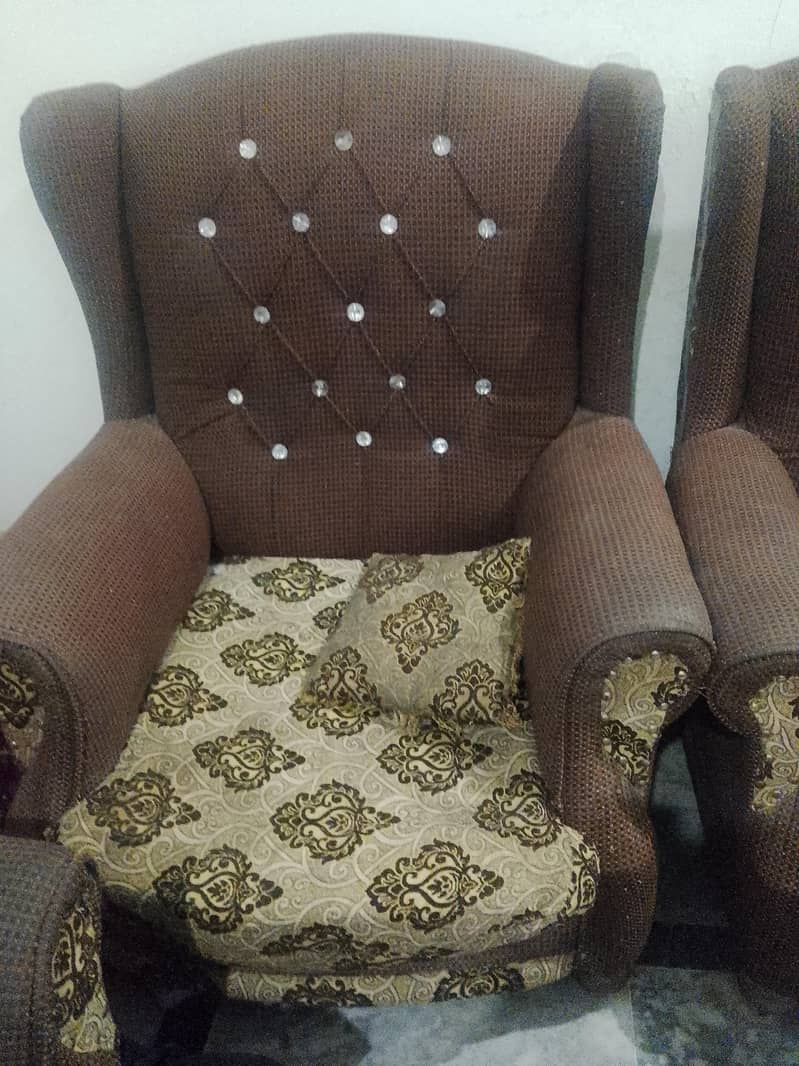 selling sofa 1