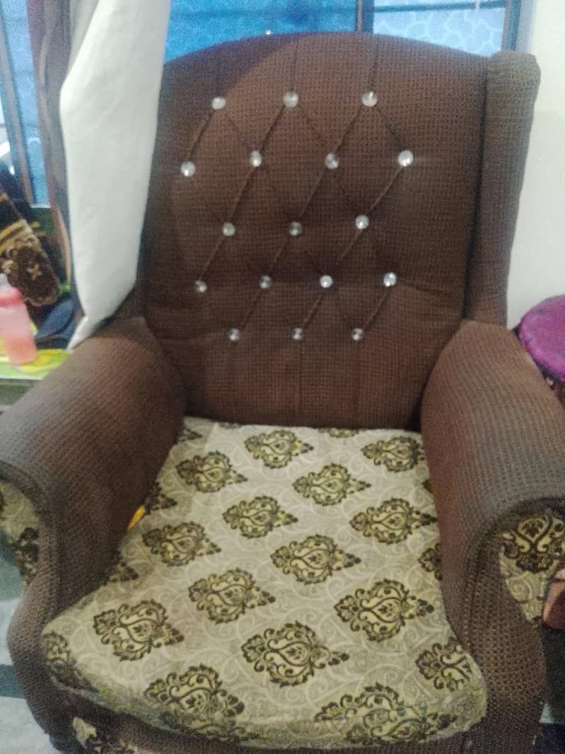 selling sofa 2