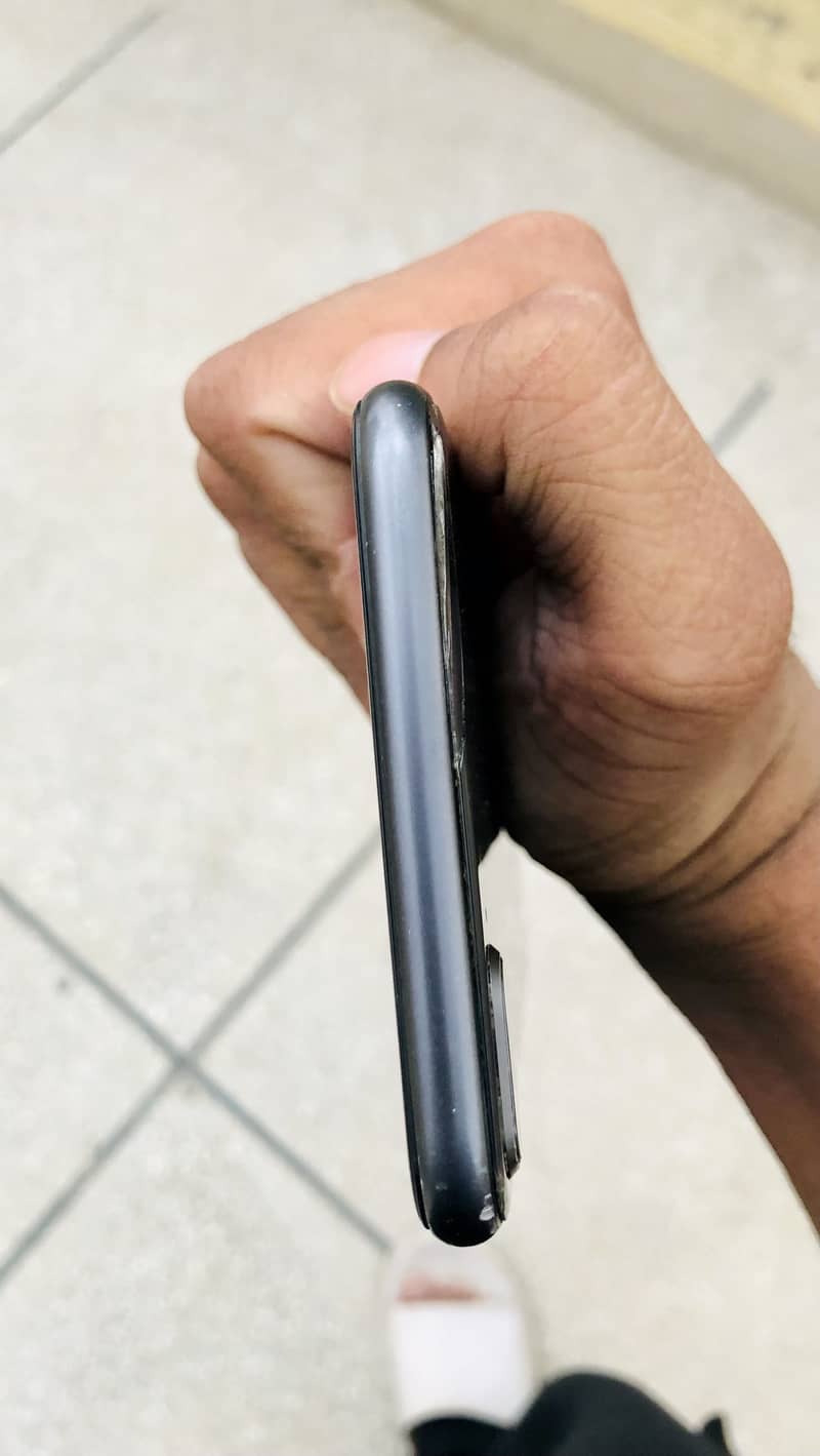 Apple iPhone 8 Plus sim work 3