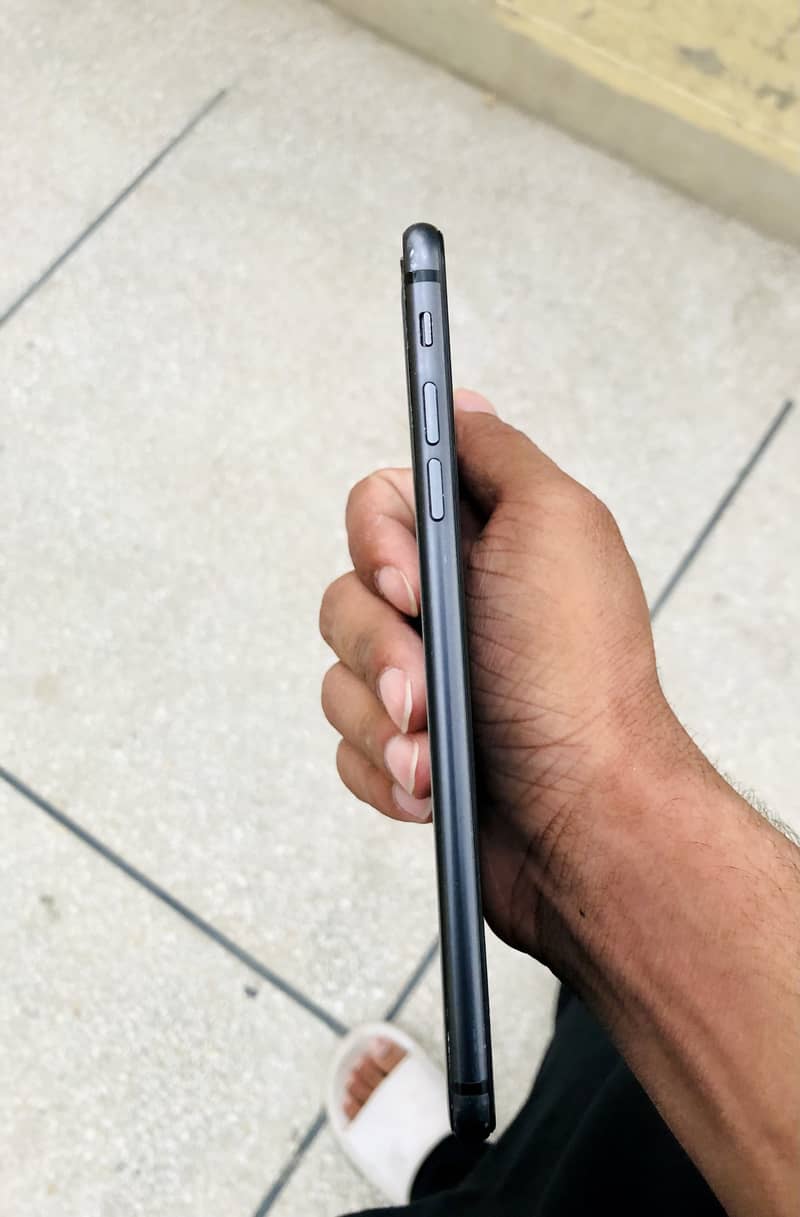 Apple iPhone 8 Plus sim work 4