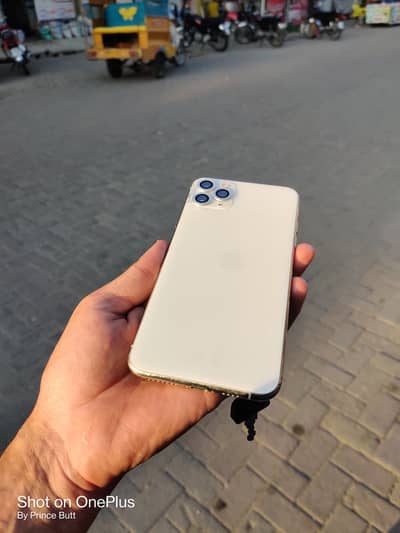 Apple iPhone 11 Pro Max 256gb water pack