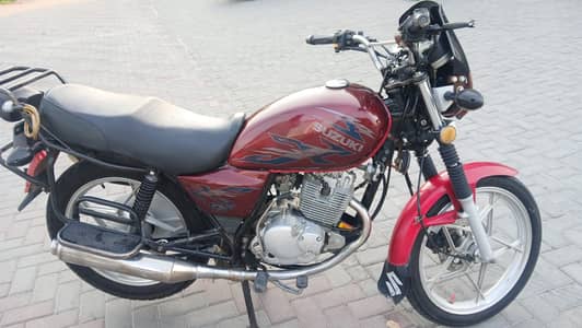 Suzuki GS 150 2022