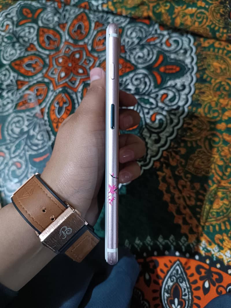 Apple iPhone 7 Plus 3