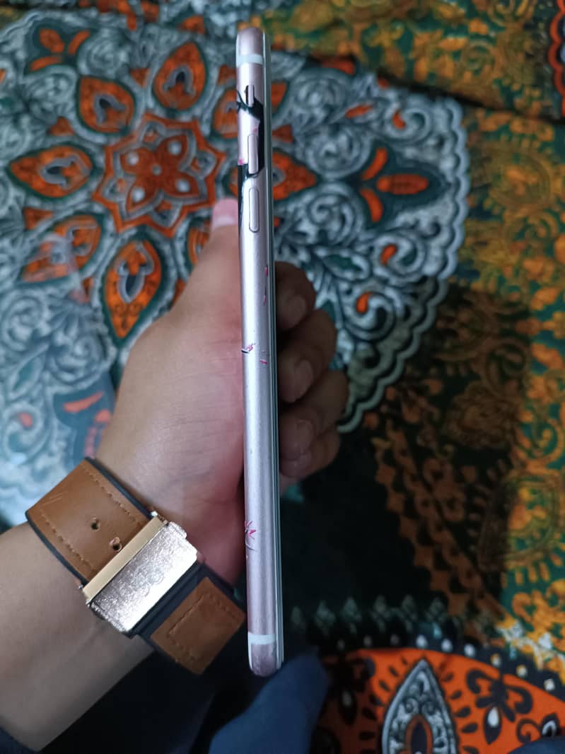 Apple iPhone 7 Plus 4