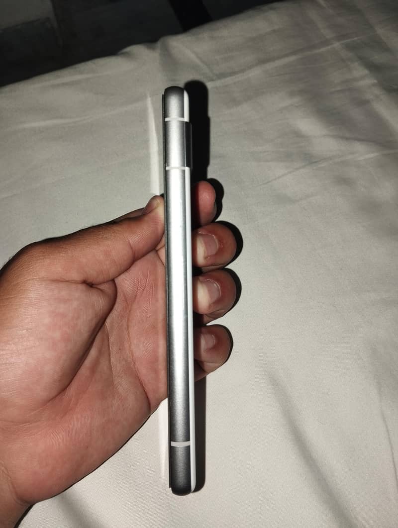 Google Pixel 7a 1
