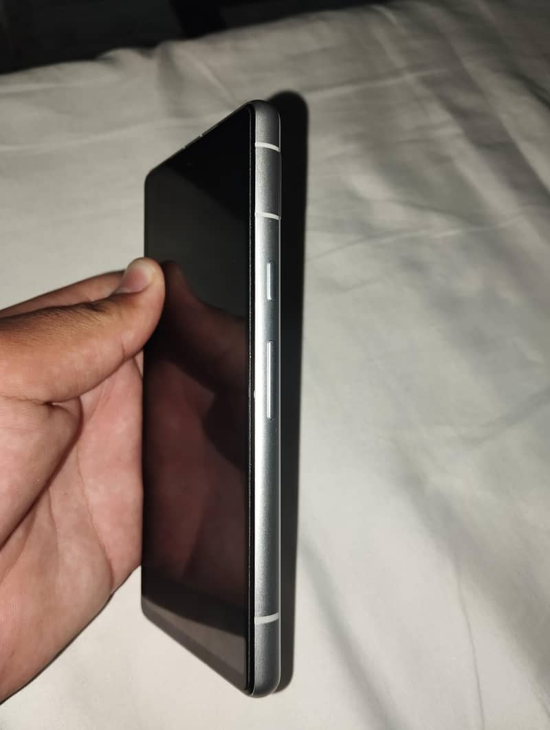 Google Pixel 7a 5