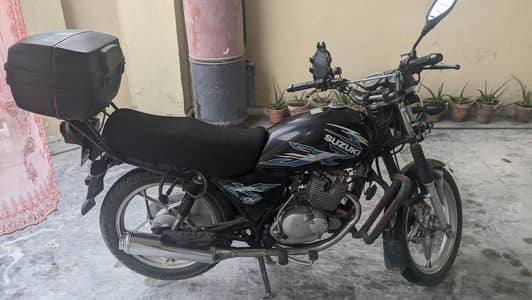 Suzuki GS150 SE