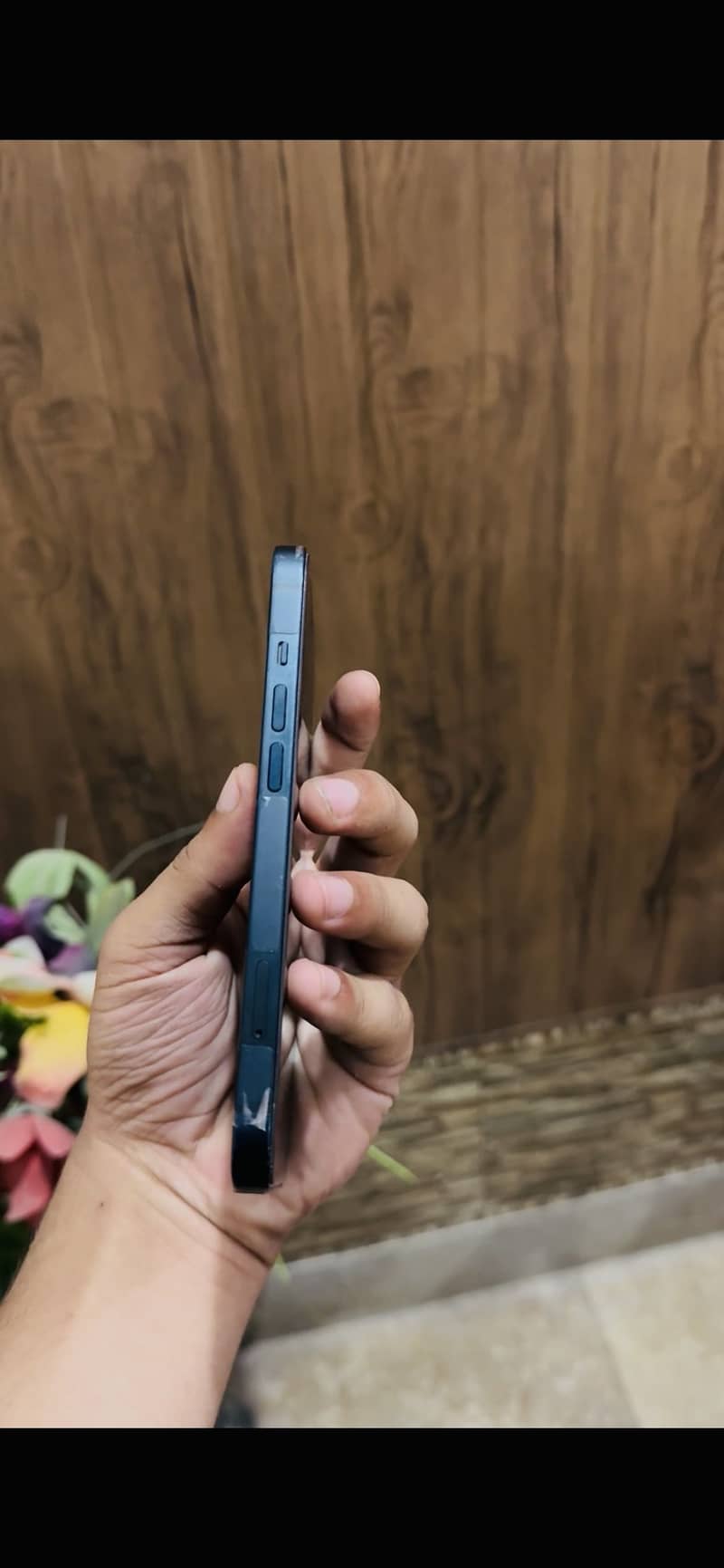 Apple iPhone 13 4