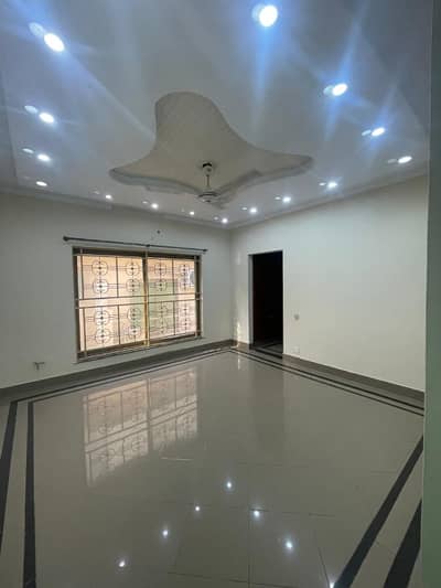1 kanal upper portion with drawing room available for rent Near H block commercial market and National Hospital DHA Phase 1 Lahore