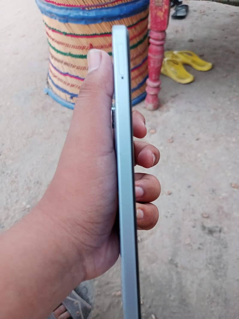 Realme Note 60 1