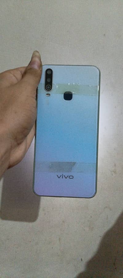 Vivo Y17