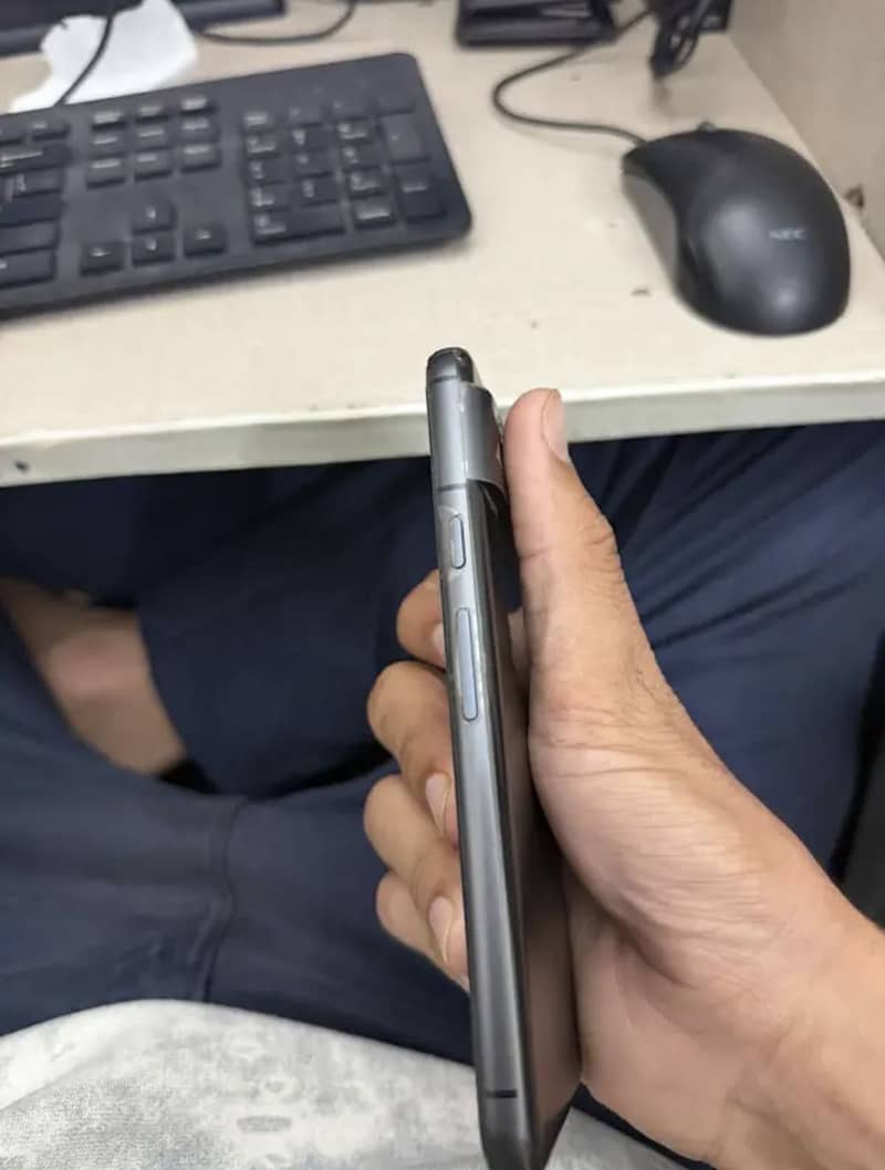 Google Pixel 8 3