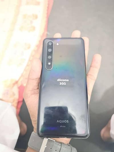 Sharp Aquos R5G