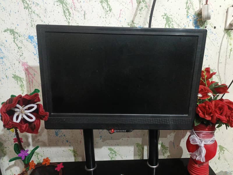 LCD + stand. . . . without speaker 2