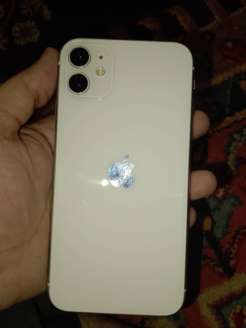 Apple iPhone 11 3