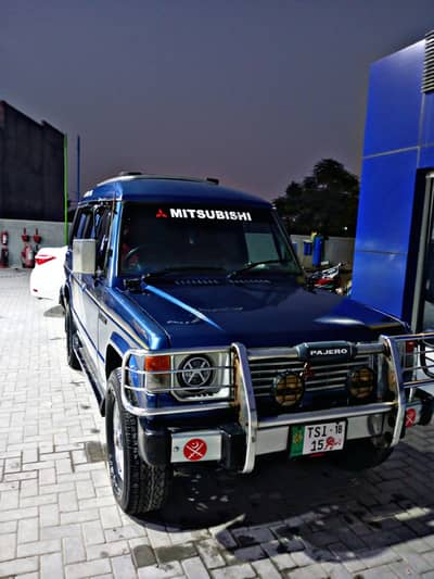 Mitsubishi Pajero 1989