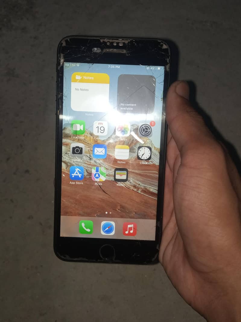 Apple iPhone 7 Plus 5