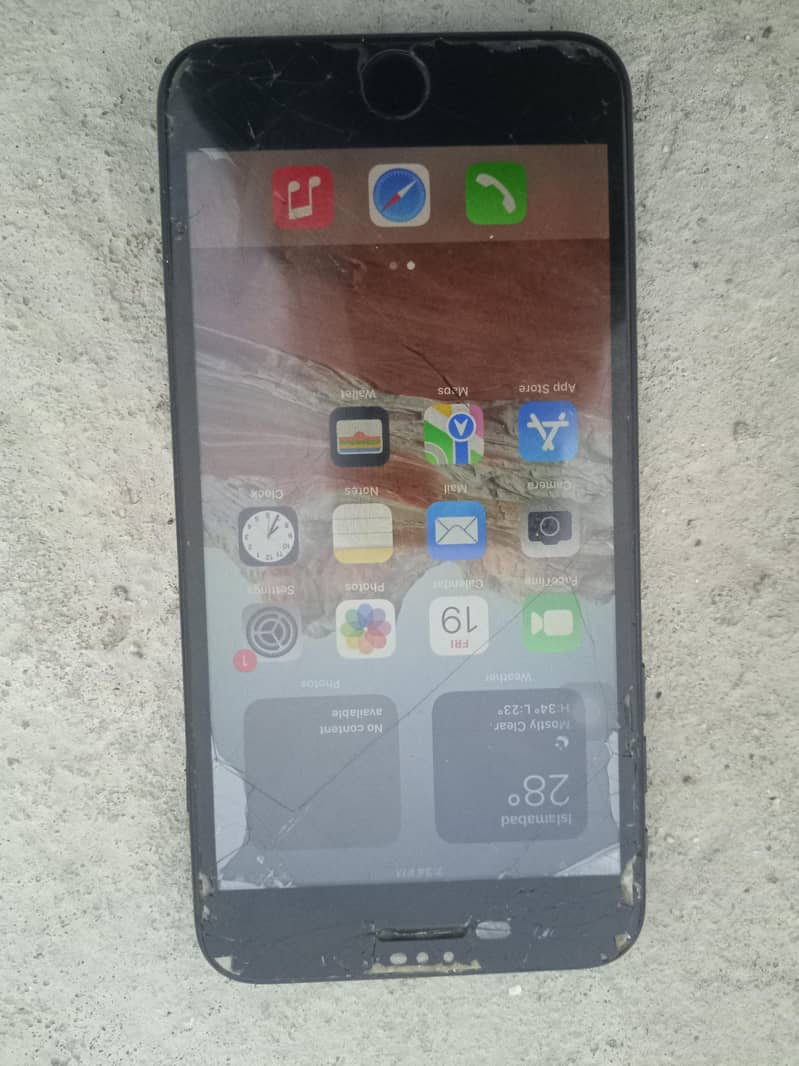 Apple iPhone 7 Plus 6