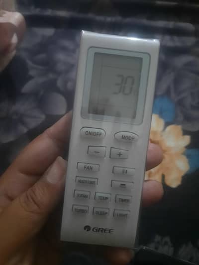 Gree orignal remote and projector remote