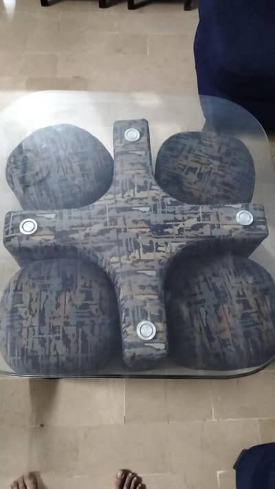 Centre Table with 4 dice