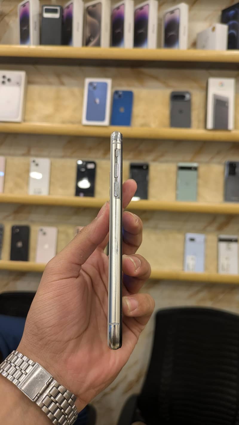 Apple iPhone X 2