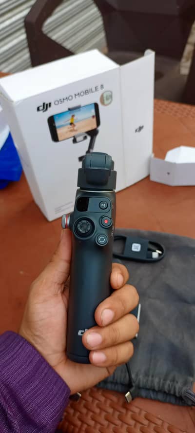 DJI  GIMBLE  Mobile 8 urgent sale