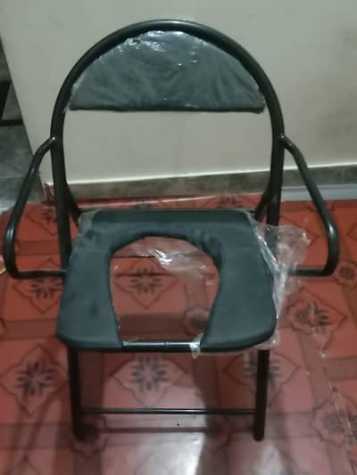 Marez Aur Zayeef Logon Ke Liye Washroom Chair - Commode Chair