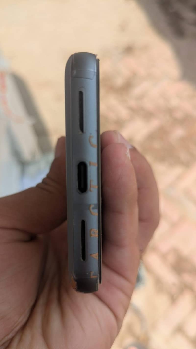 Google Pixel 8 6