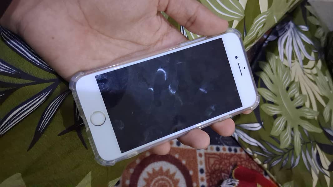 Apple iPhone 7 4