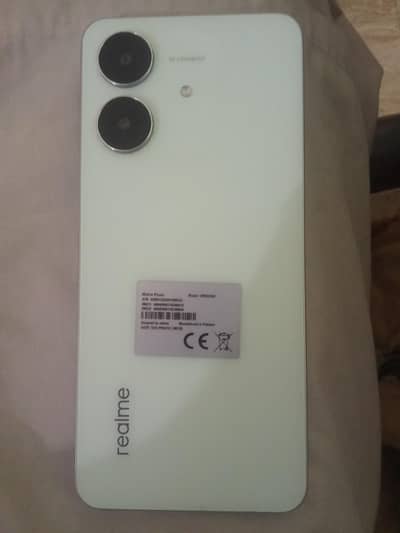 11 Month warranty mei hai. . . . . 1 Month abi Howa hai new liye
