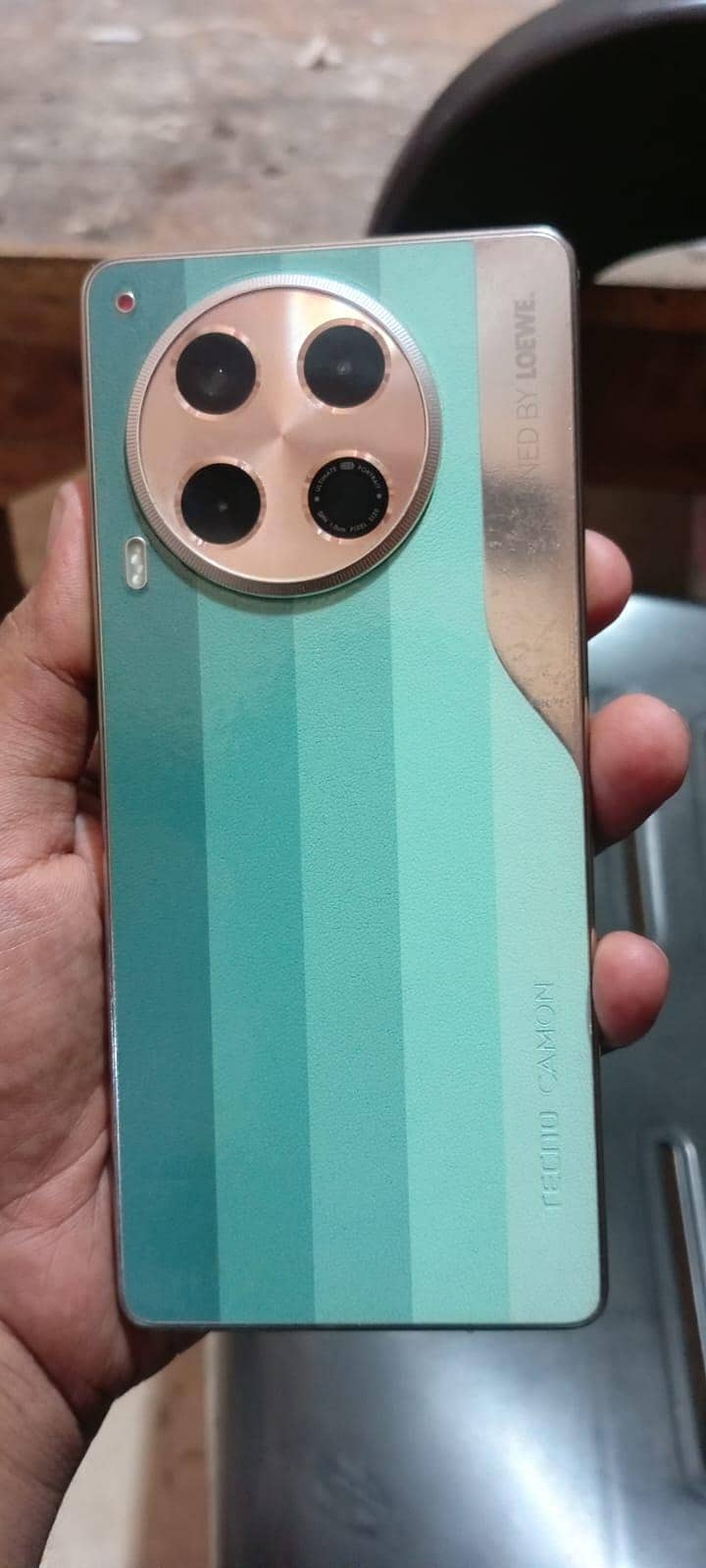 Tecno CAMON 30 4
