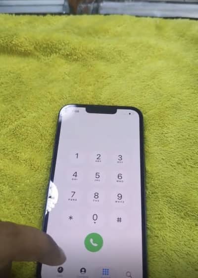 Apple iPhone 13