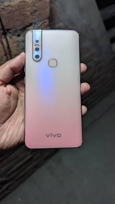 Vivo V15