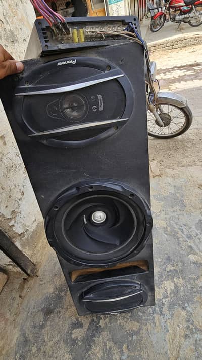 Aim 4 Channel Kenwood subwofer 2 speaker pioneer