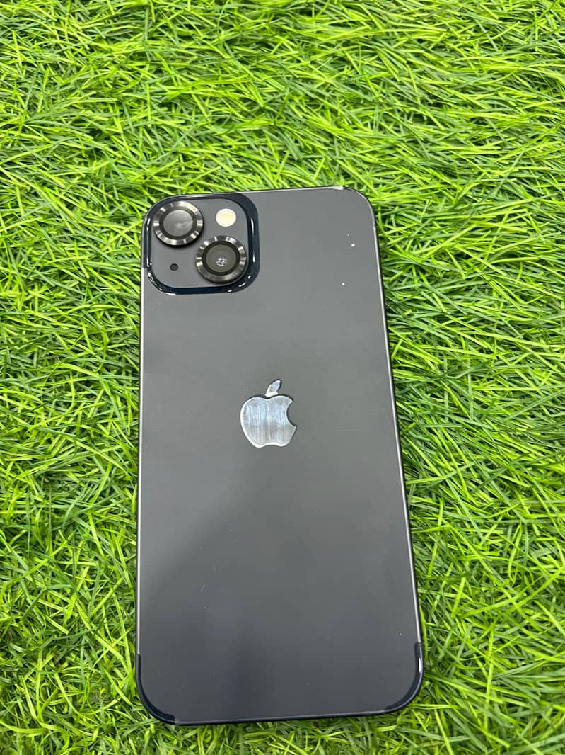 Apple iPhone 13 0