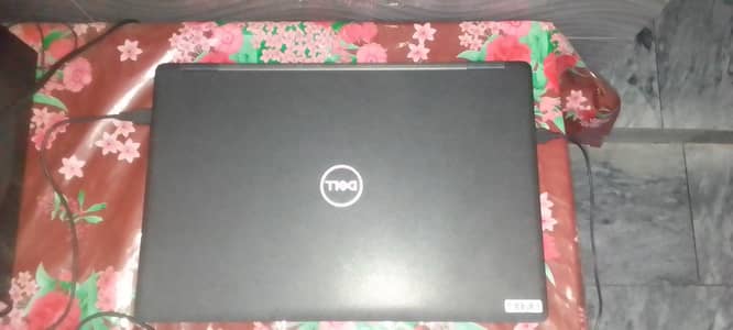 Dell corei5 8gb ram 256ssd
