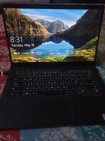 DELL LATITUDE 7400 8 GENERATION SLIGHTLY USED