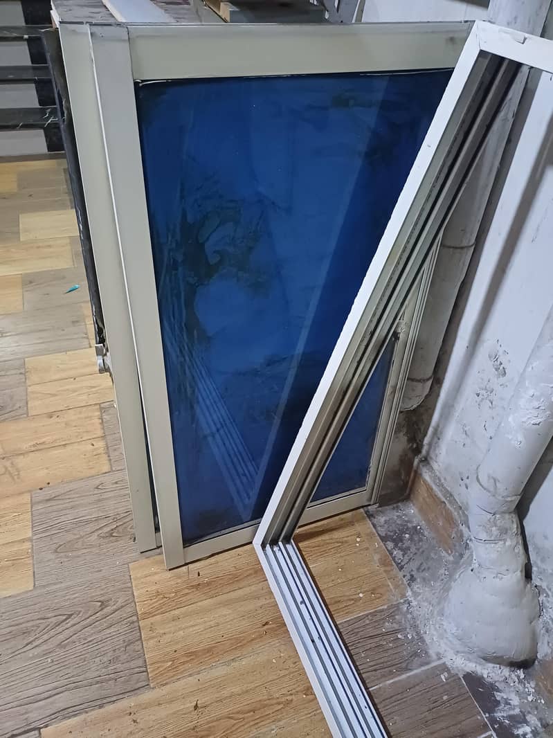 window almunium 0
