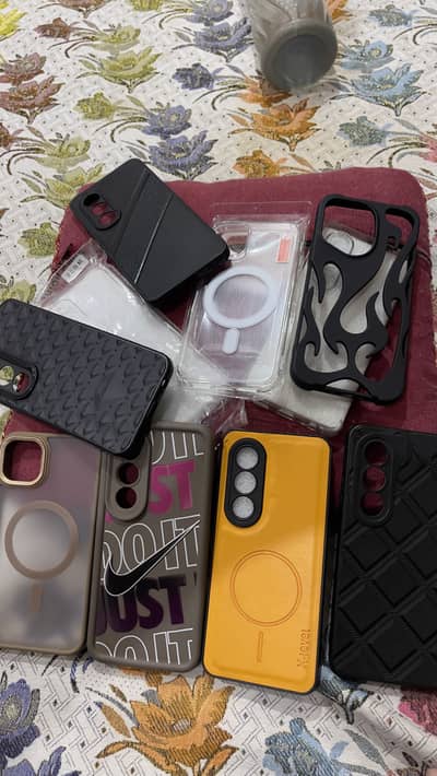 9 covers in just 2600/= model itel s25,i phone 11, i phone 12 pro max