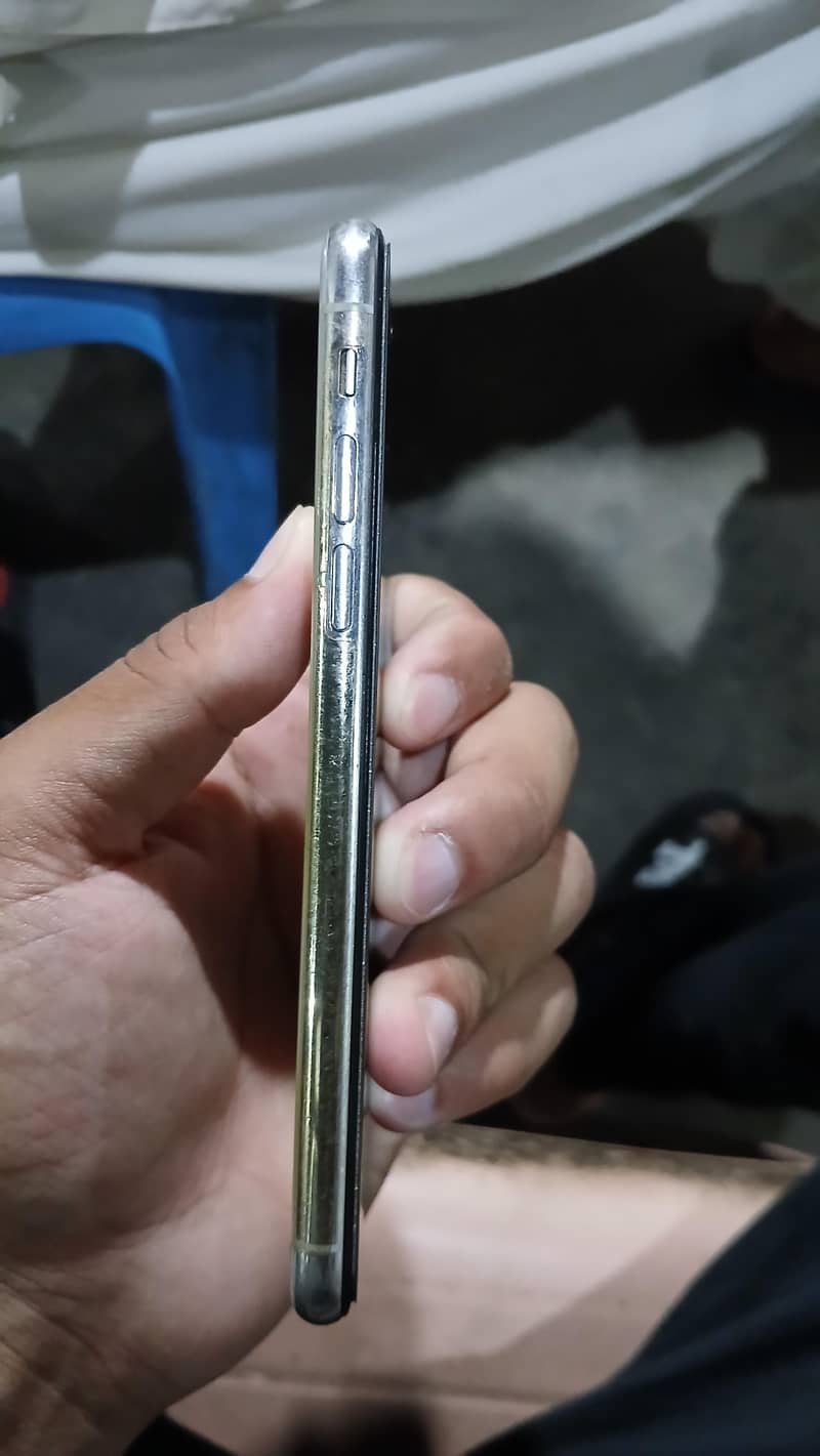 Apple iPhone x 3