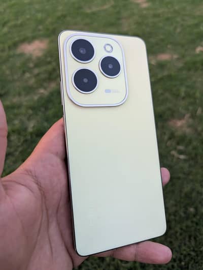 Infinix Hot 40 | 8/8 | 256gb | Official PTA | 10/10 condition