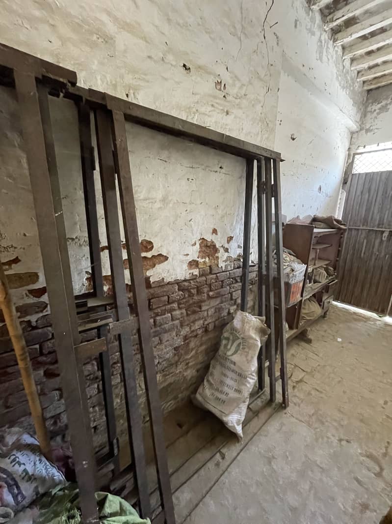 Door frame 0