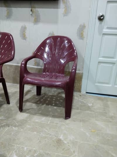 plastic chair 3